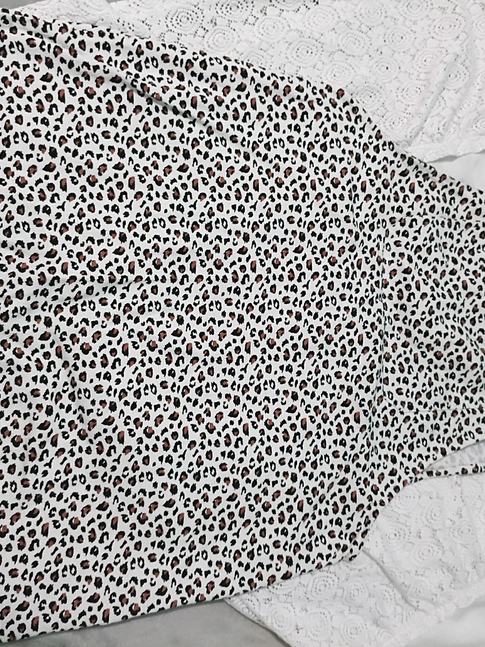 Kendall & Kylie White Leopard Print Sleeveless Tunic